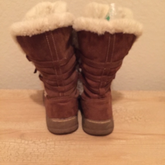 ❌SOLD❌ Furry, Suede Boots - Picture 4 of 8